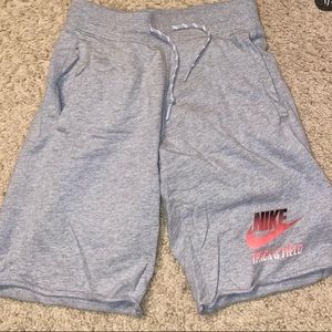 Men’s sweatshorts.